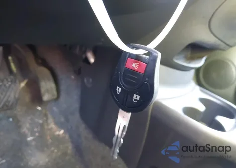 2015 Nissan Versa Note S (Sr)/S Plus/Sl/Sr/Sv z USA, uszkodzony, nr VIN 3N1CE2CP7FL425099